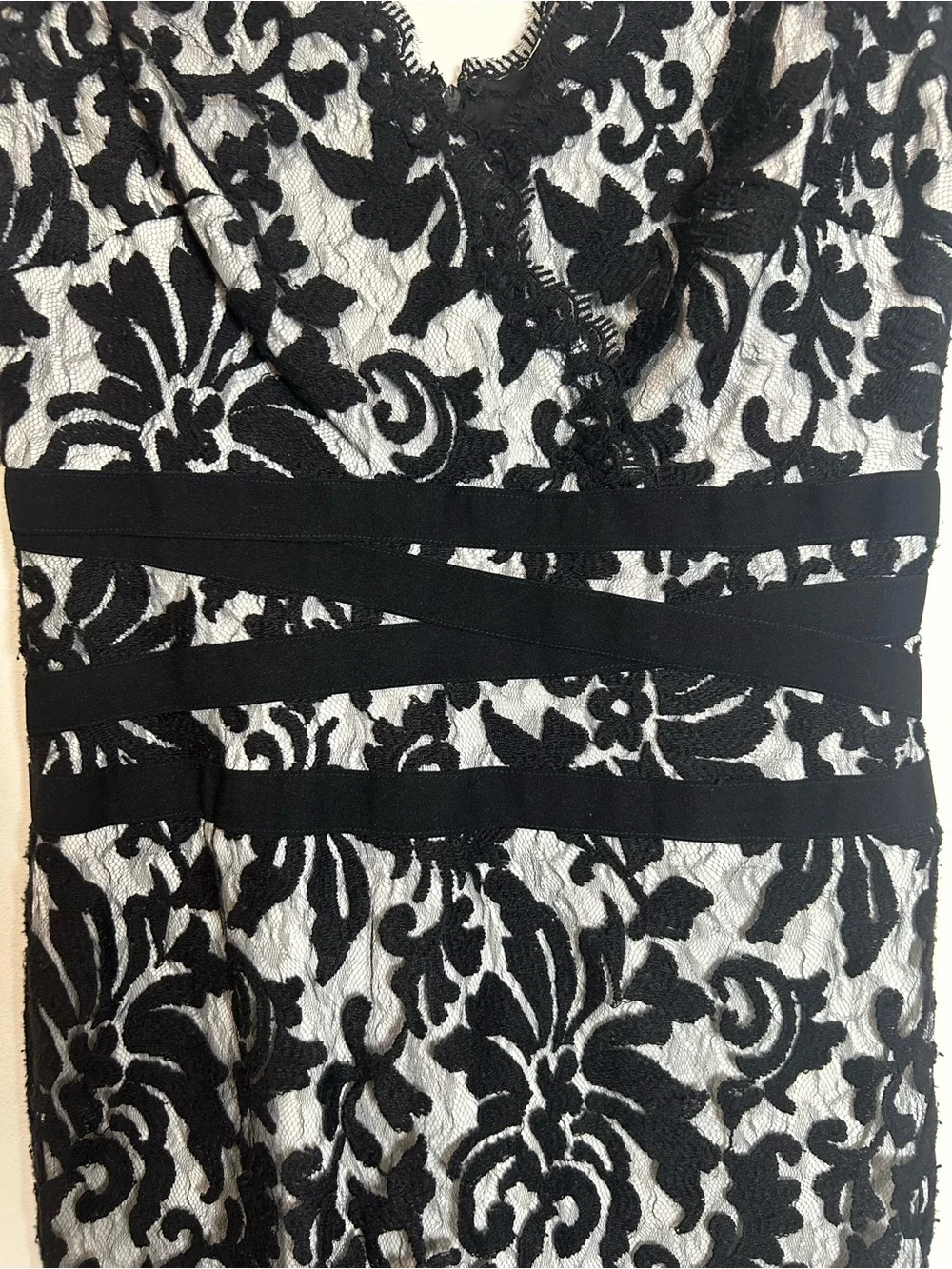 Tadashi Shoji Lace Dress Sz 8 Black Sleeveless Scallop Hem Sheath Cocktail Party